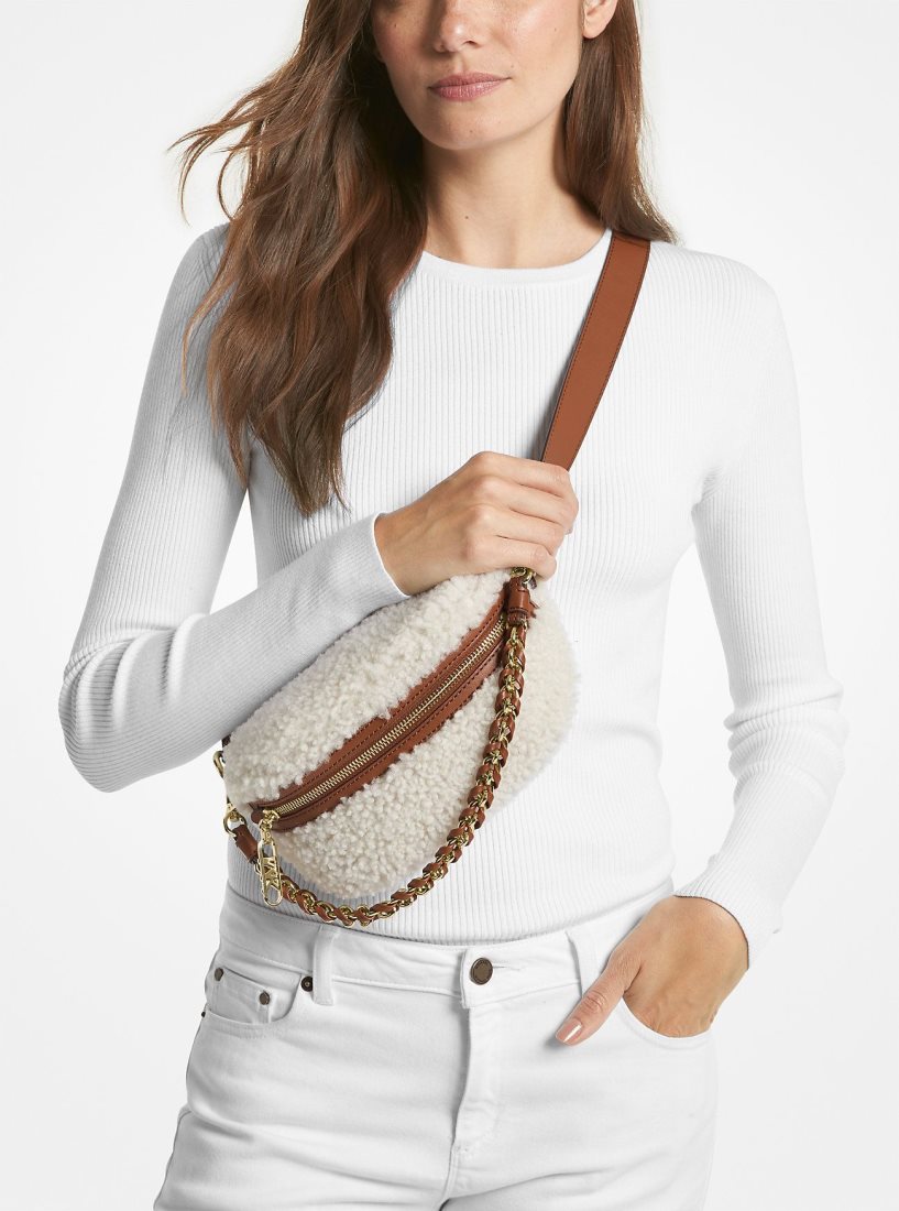Sac Crossbody Michael Kors Slater Extra-Small Shearling Sling Pack Femme Beige | 3290QSJGT